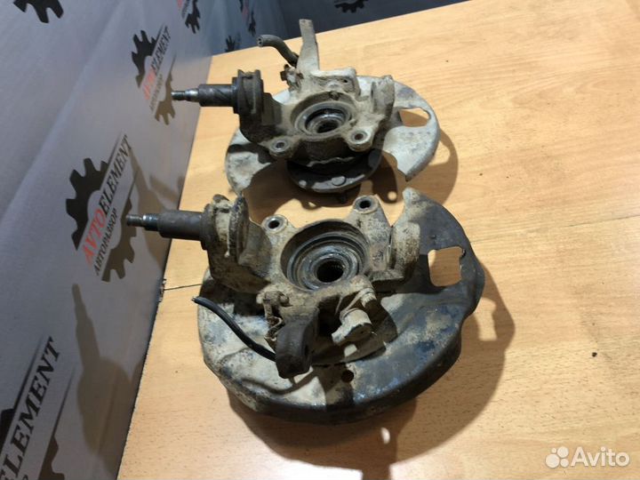 Кулак левый Nissan Primera P11 рест