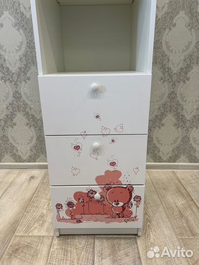 Шкаф пенал с выдвижными ящиками