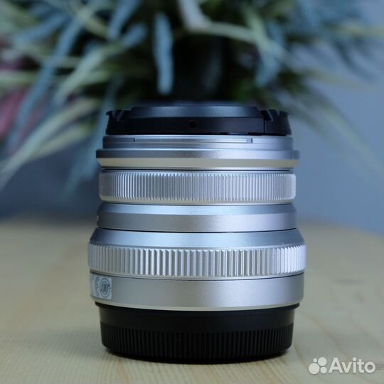 Объектив Fujifilm XF 16mm F2.8 R WR
