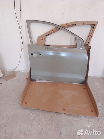 Volkswagen polo 5 передний правый дверь