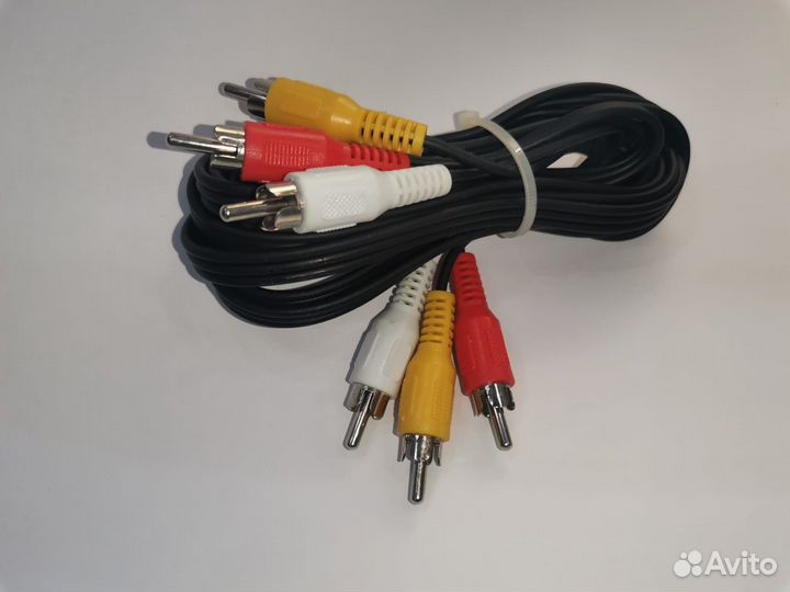Шнур Тюльпаны / 3RCA-3RCA, 5 метров. Smartbuy