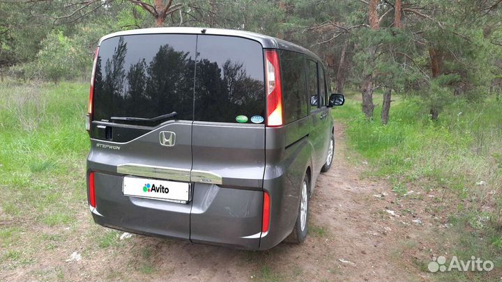 Honda Stepwgn 1.5 AT, 2015, 201 000 км