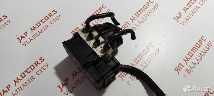 Блок ABS Volvo V40 хетчбек B5204T9 2014