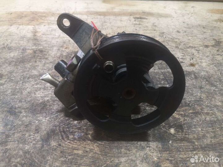 Насос гидроусилителя на Nissan Stagea M35 vq25dd