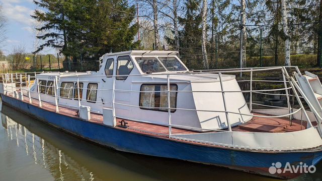 Прогулка и рыбалка на катере