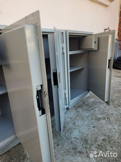 Сейф/шкаф бухгалтерский Контур кбс-011Т