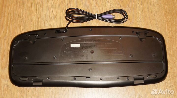 Клавиатура - Logitech Deluxe Y-SU61 (PS/2)