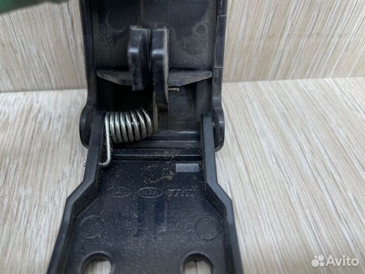 Ручка открывания капота Kia Rio 3 1.4