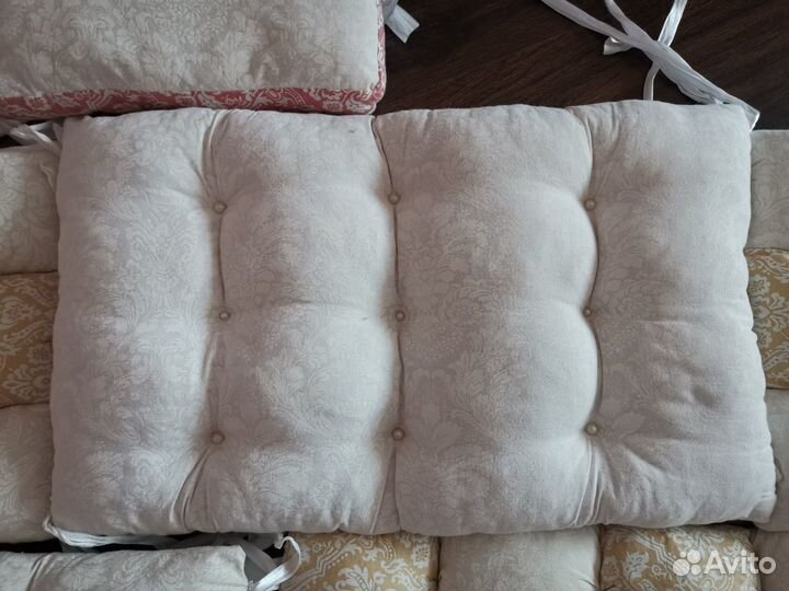 Бортики бомбон в кроватку