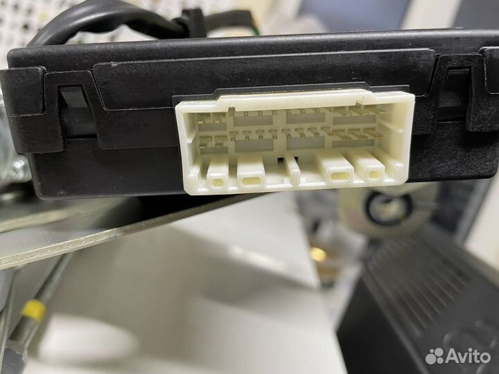 Электропривод багажника Genesis