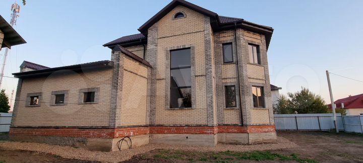 Дом 257 м² на участке 10 сот.