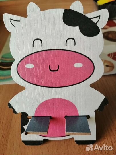 Подставка для телефона из дерева