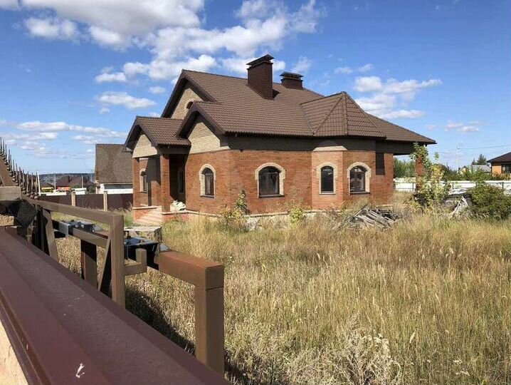 Коттедж 310 м² на участке 25 сот.