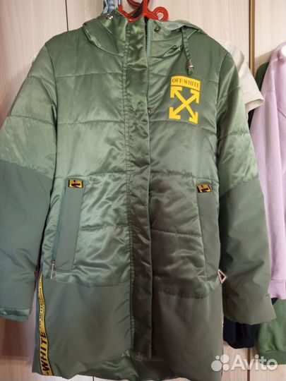 Куртка демисезонная на девочку 134 см