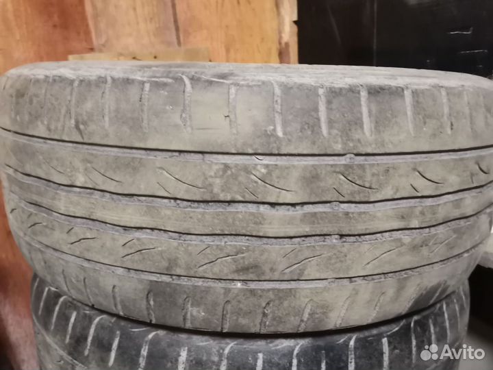 Kumho Ecsta PS31 215/55 R17 94