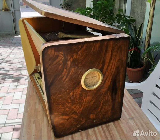 Радиола Латвия