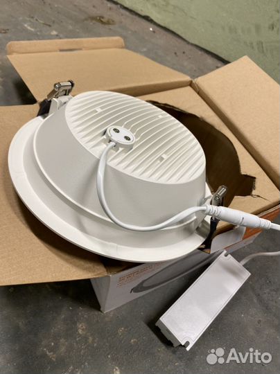 Светильник настенный led