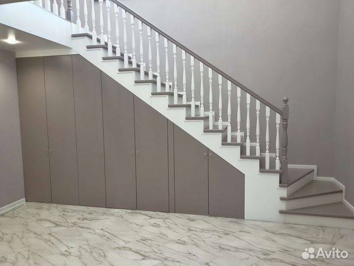 Лестница на металлокаркасе, бетонном каркасе