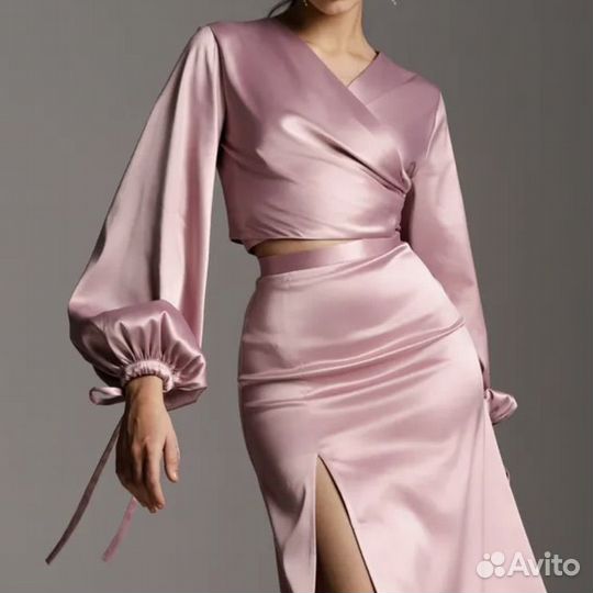 Блузка шелковая новая