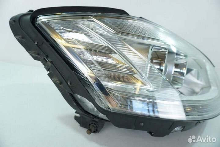 Фара передняя правая Mercedes-Benz S-Class W221