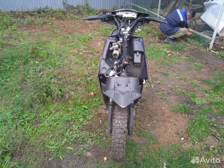 Скутер 150 кубов