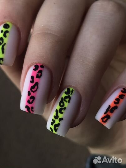 Наращивание ногтей, покрытие гель лаком