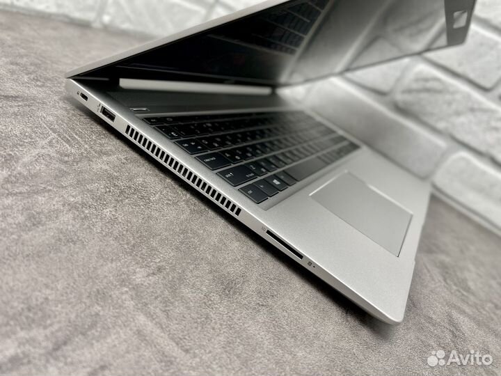 HP ProBook 450 G6 15.6 IPS i5-8265u 256Gb 8Gb