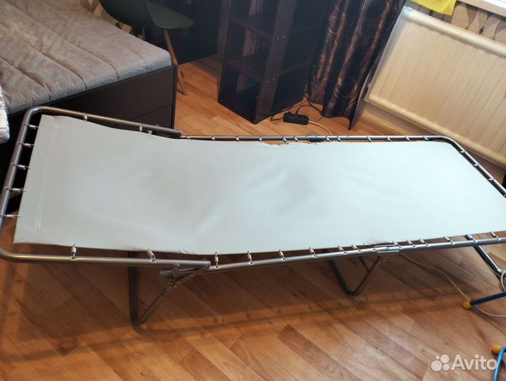 Раскладушка с матрасом