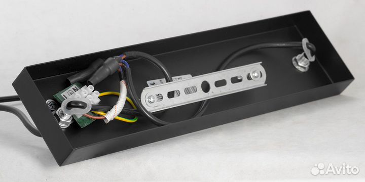 Люстра в прихожую современная