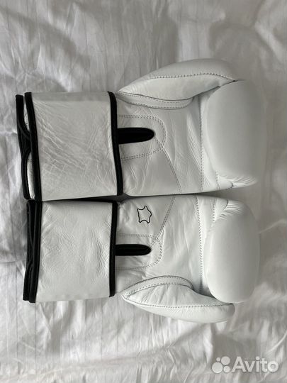 Боксерские перчатки