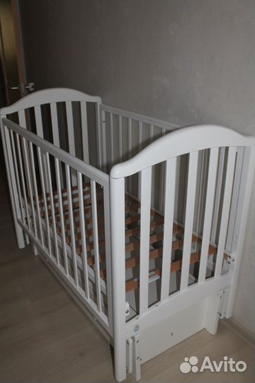 Детская кроватка гандылян с маятником + матрац