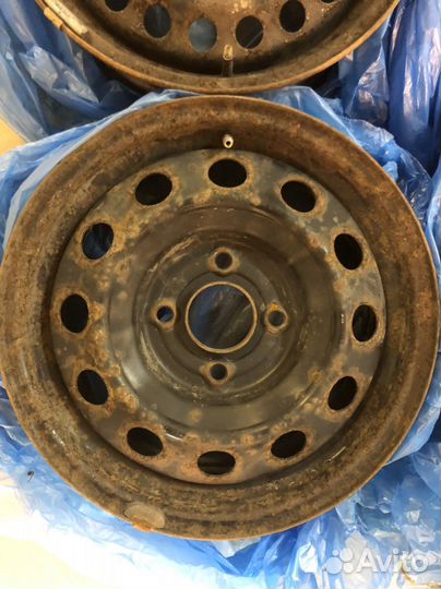 Диски r15 4x114,3 штамповка