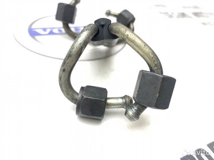 Трубка топливная на две форсунки Range Rover L322