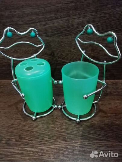 Подставки для зубных щеток