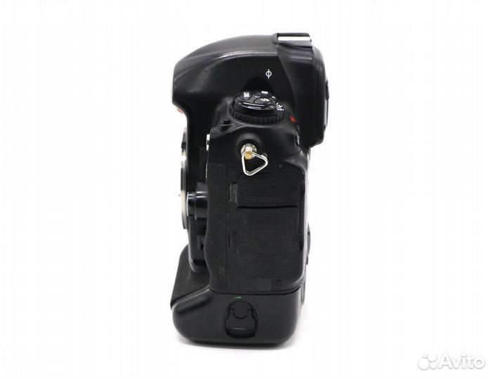 Nikon D3S body (пробег 772700 кадров)