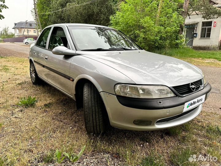 Opel Vectra 1.8 МТ, 1998, 200 000 км