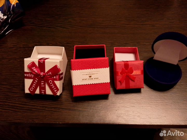 Коробочки для ювелирных изделий