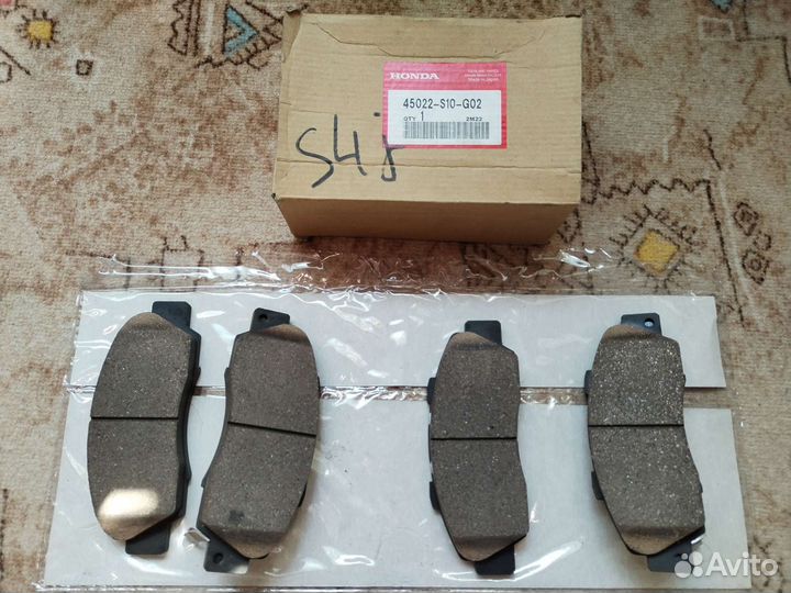 Колодки тормозные передние (Honda CR-V HR-V)