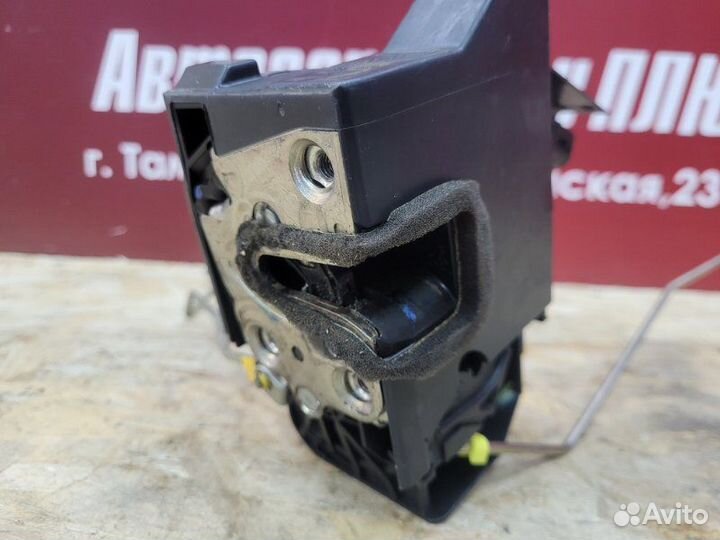 Замок двери передний левый Renault Logan