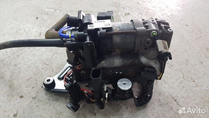 Компрессор пневмоподвески BMW 7 G12 G11