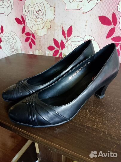 Туфли женские 38 размер натуральная кожа черные