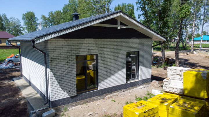 Дом 62 м² на участке 5 сот.