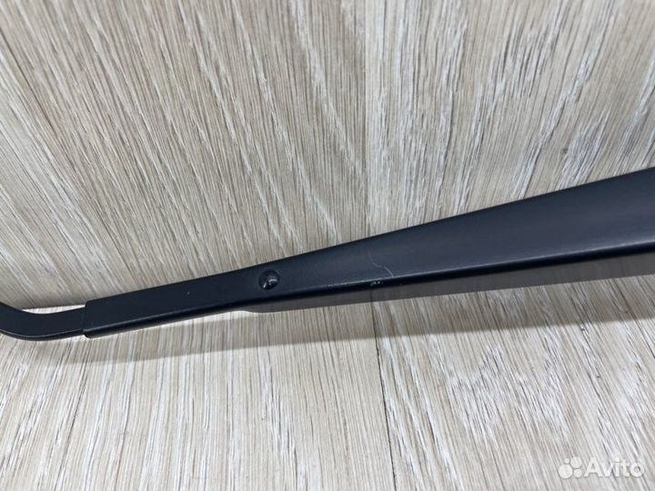 Поводок стеклоочистителя передний левый Kia Rio 4