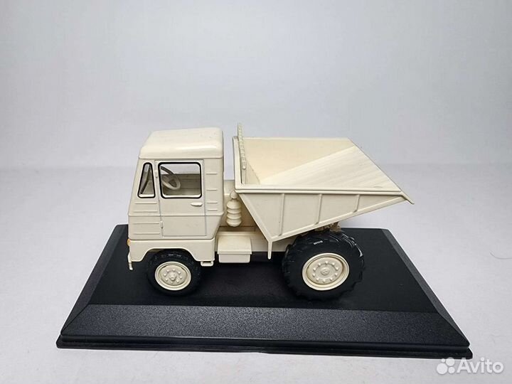Dutra DR-50 Hachette 1:43