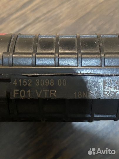 Доводчик замка двери бмв ф10 ф01 передний левый