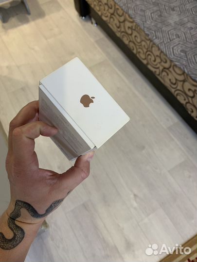 Коробка от iPhone 7