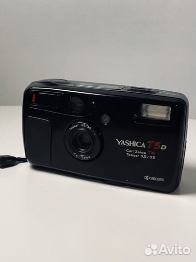 Плёночный фотоаппарат Yashica t5d carl zeiss