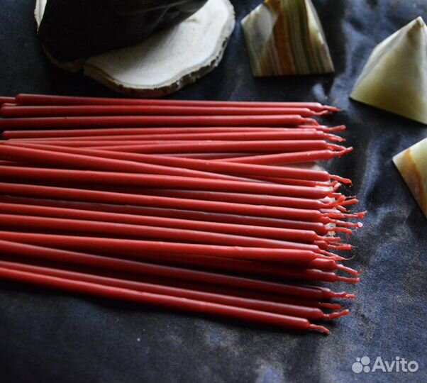 Красные восковые свечи