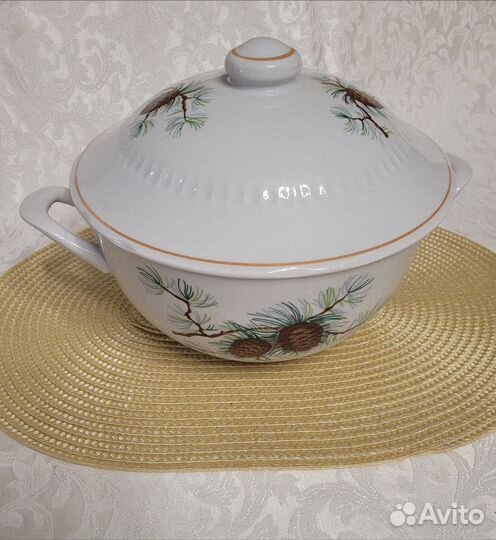 Супница от сервиза шишки,кленовый лист СССР