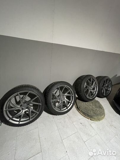 Nokian Tyres Hakkapeliitta 9 245/40 R20 и 275/35 R20